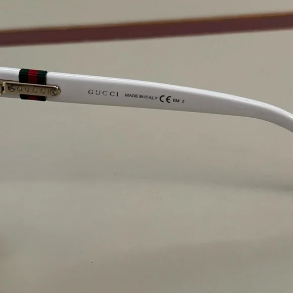 Gucci Sunglasses - Picture 4 of 5